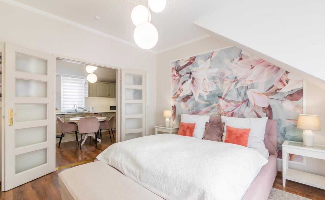 Monarchia Apartman Pearl Mosonmagyaróvár Esterno foto