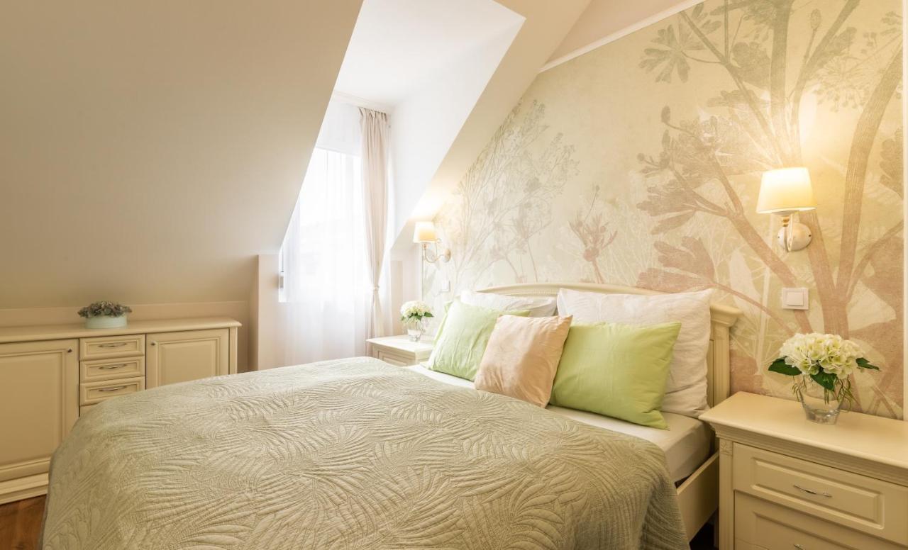 Monarchia Apartman Pearl Mosonmagyaróvár Esterno foto