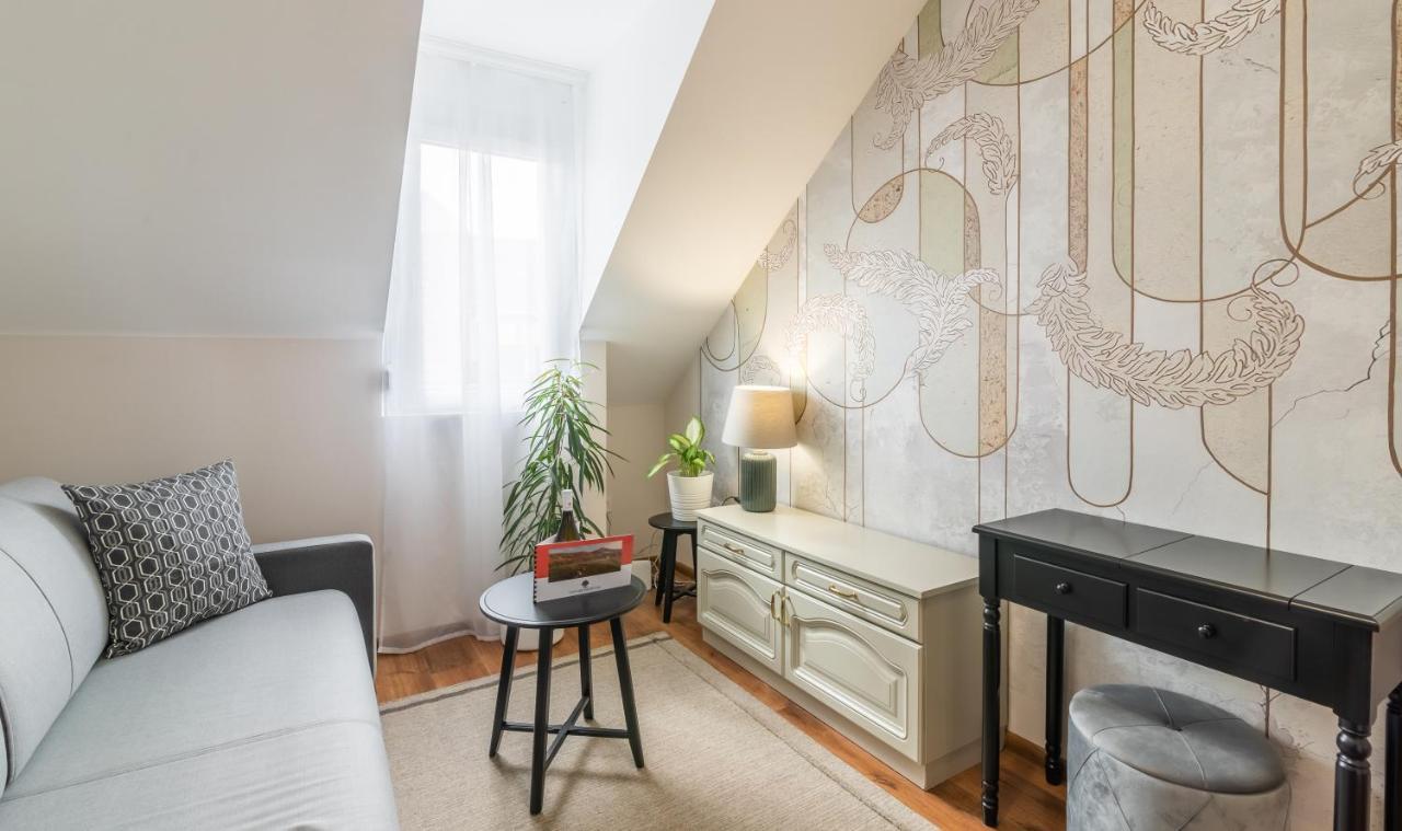Monarchia Apartman Pearl Mosonmagyaróvár Esterno foto